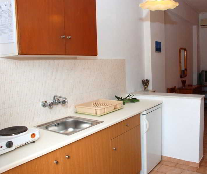 Eleni'S Garden & Castello Suites Alykanas  Bagian luar foto