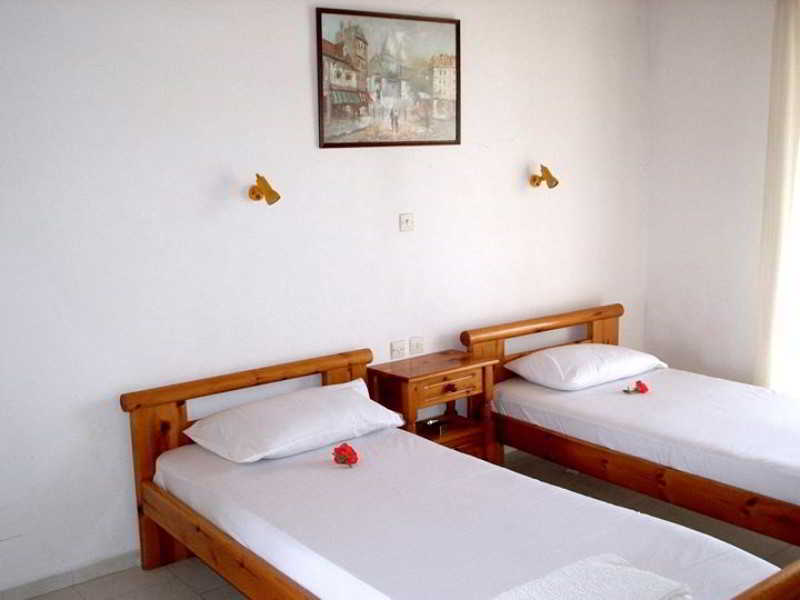 Eleni'S Garden & Castello Suites Alykanas  Bagian luar foto